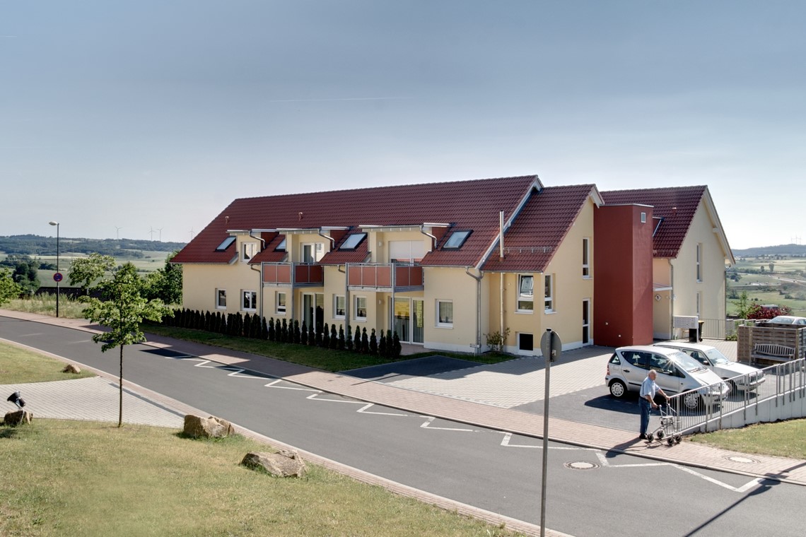Senioren-Residenz Am Opperzer Berg - Straßenansicht